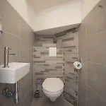 Luxury Upstairs & Downstairs Apartment