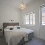 Luxury Upstairs & Downstairs Apartment *
