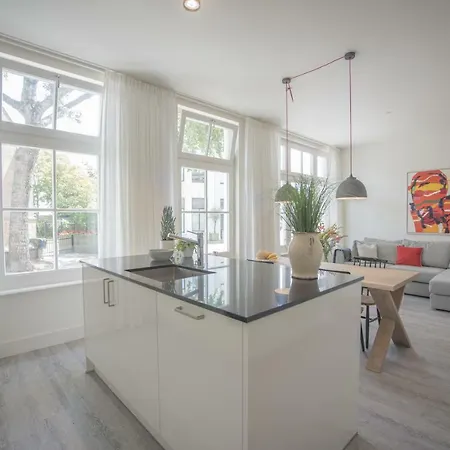 Luxury Upstairs&downstairs *