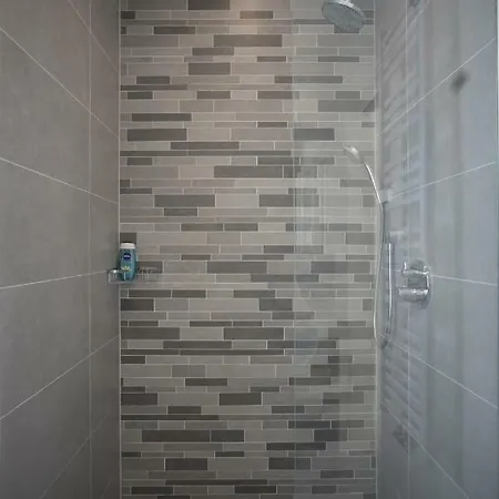 Luxury Upstairs & Downstairs Апартаменты Зандфорт