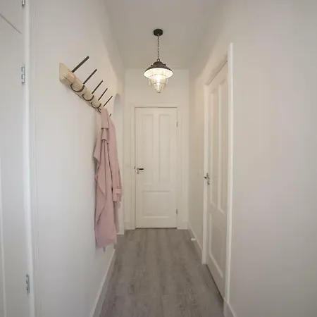 Luxury Upstairs & Downstairs *