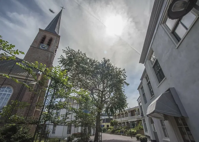 Luxury Upstairs & Downstairs