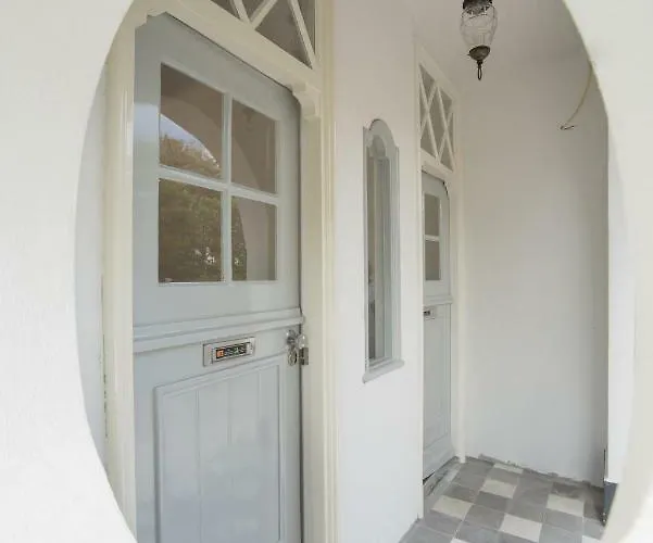 Luxury Upstairs & Downstairs *