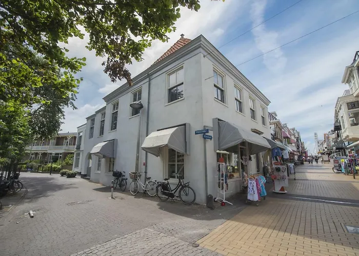 Luxury Upstairs & Downstairs *