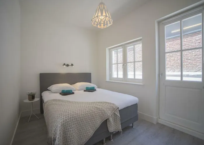 Luxury Upstairs & Downstairs Apartamento *